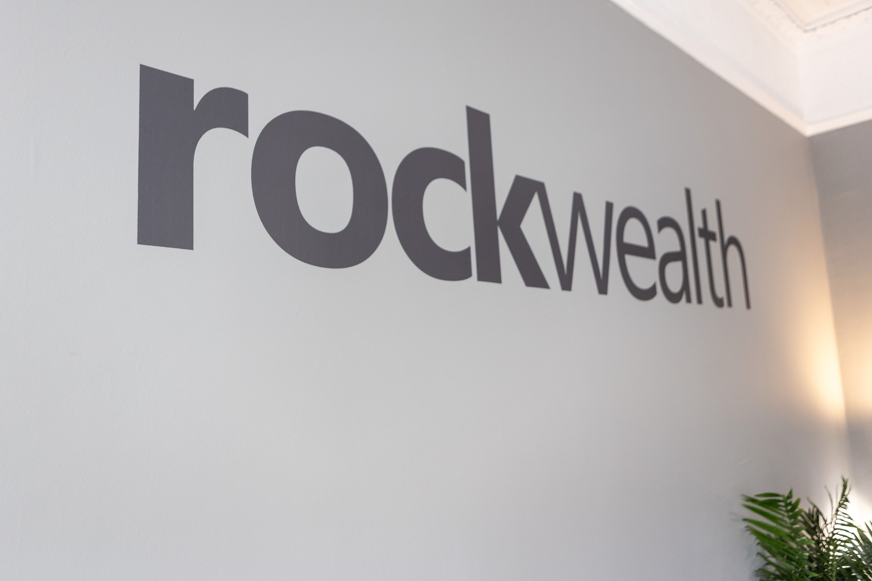 Reading financial experts meeting with clients